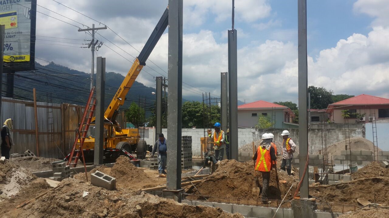 Power Chicken Galerías del Valle - Proceso constructivo y montaje estructural